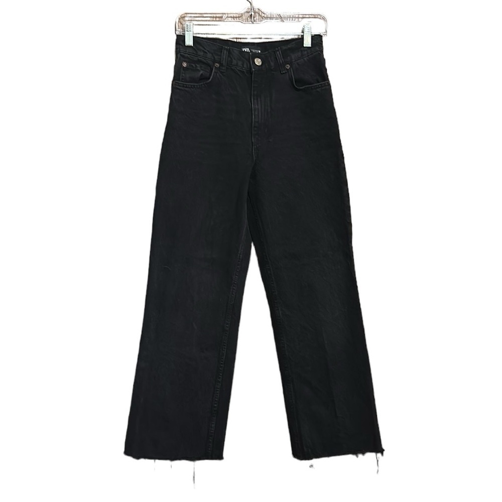 Zara high rise wide leg full length jeans in black Raw Hem Size 4